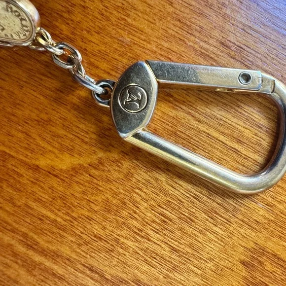 LOUIS VUITTON *Special Edition* Valentine’s 2020 release - Picture 8 of 9